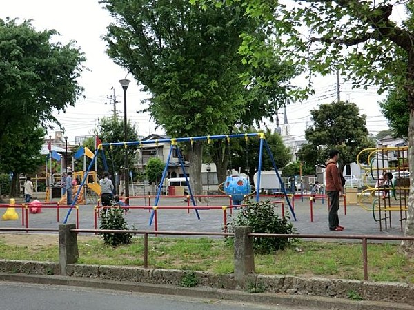 周辺環境:橋戸南公園(橋戸南公園まで86m)