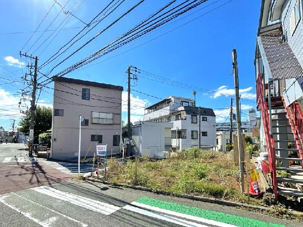 外観:☆☆風通しの良い住宅地☆☆  ゆとりのある住宅地　部屋の窓を開けるとそこには心地よい風が通りぬけます♪