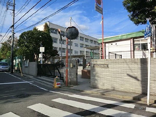 周辺環境:横浜市立大曽根小学校(横浜市立大曽根小学校まで650m 小学校近く♪お子様も通学も安心です♪)