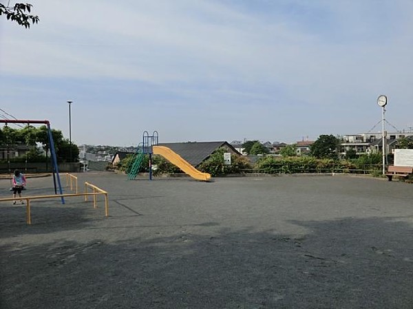 周辺環境:みらいの見える丘公園(みらいの見える丘公園まで350m)