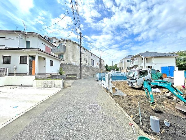 外観:☆☆風通しの良い住宅地☆☆  ゆとりのある住宅地　部屋の窓を開けるとそこには心地よい風が通りぬけます♪