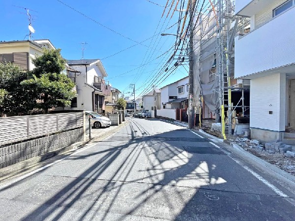 外観:☆☆風通しの良い住宅地☆☆  ゆとりのある住宅地　部屋の窓を開けるとそこには心地よい風が通りぬけます♪