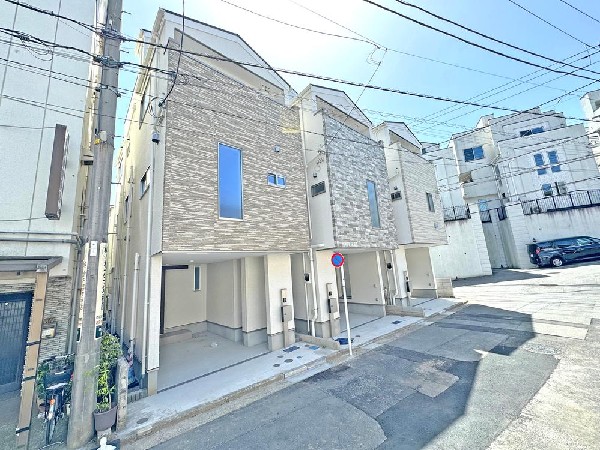 外観:☆☆風通しの良い住宅地☆☆  ゆとりのある住宅地　部屋の窓を開けるとそこには心地よい風が通りぬけます♪