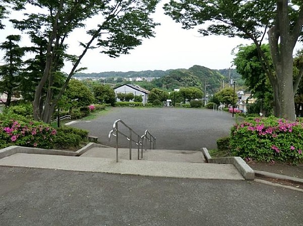 周辺環境:野七里第二公園(野七里第二公園まで180m)