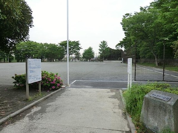 周辺環境:野七里第一公園(野七里第一公園まで500m)