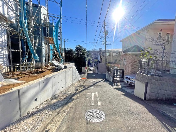 外観:☆☆風通しの良い住宅地☆☆  ゆとりのある住宅地　部屋の窓を開けるとそこには心地よい風が通りぬけます♪