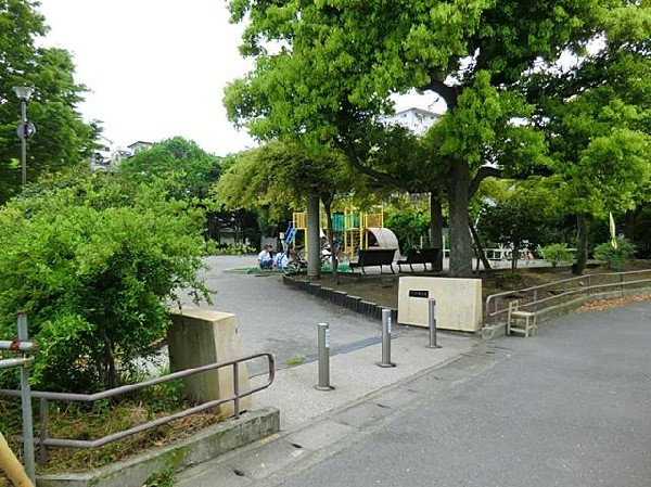 周辺環境:下田町東公園(下田町東公園まで450m 公園近くでお子様も安心して遊べます♪)