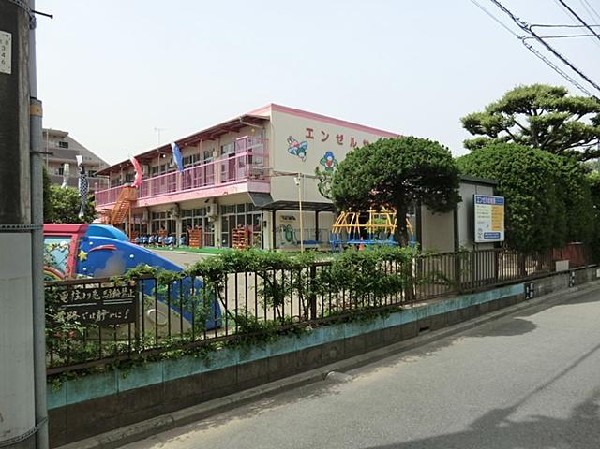 周辺環境:エンゼル幼稚園(エンゼル幼稚園まで850m)