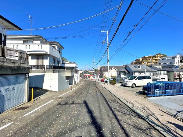 外観:☆☆風通しの良い住宅地☆☆  ゆとりのある住宅地　部屋の窓を開けるとそこには心地よい風が通りぬけます♪