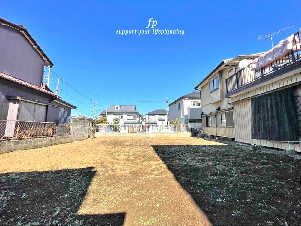 外観:☆☆風通しの良い住宅地☆☆  ゆとりのある住宅地　部屋の窓を開けるとそこには心地よい風が通りぬけます♪