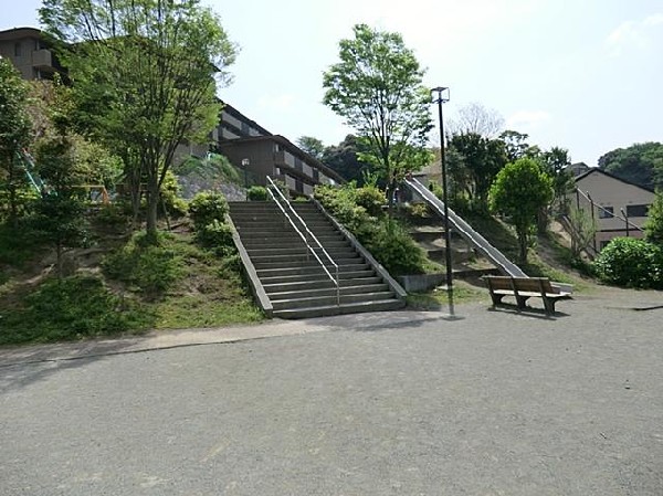 周辺環境:玉縄二丁目公園(玉縄二丁目公園まで1300m 公園近くでお子様も安心して遊べます♪)