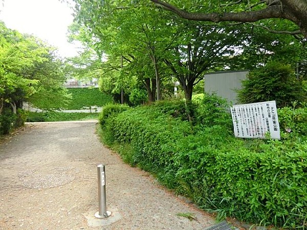 周辺環境:かに山公園(かに山公園まで200m 公園近くでお子様も安心して遊べます♪)