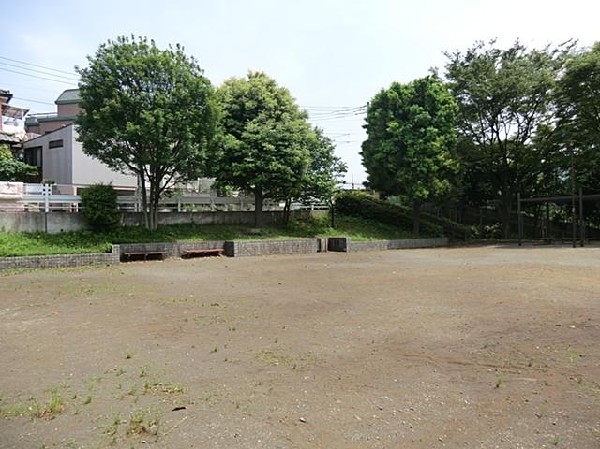 周辺環境:善部町第四公園(善部町第四公園まで500m)