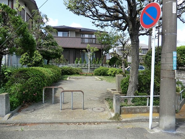 周辺環境:猪子山第三公園(猪子山第三公園まで800m お子様との日々のお散歩コースにいかがでしょうか！)