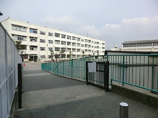 周辺環境:横浜市立笹野台小学校