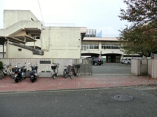 周辺環境:横浜市立本宿中学校(横浜市立本宿中学校まで1000m)