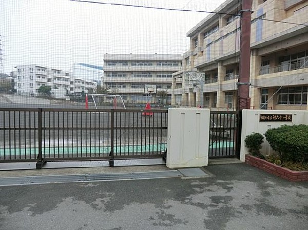 周辺環境:横浜市立神大寺小学校(横浜市立神大寺小学校まで400m)