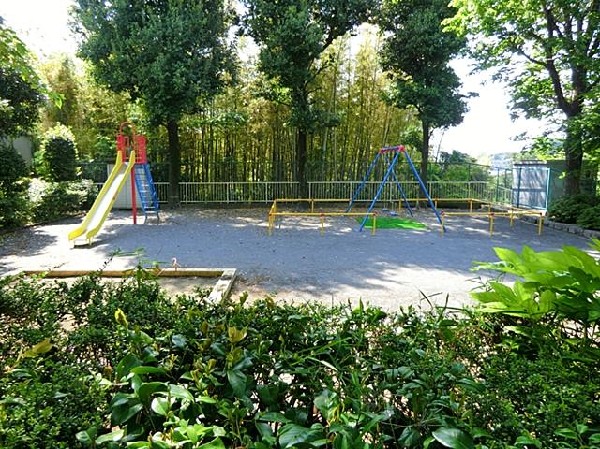 周辺環境:小机町第一公園(小机町第一公園まで750m)