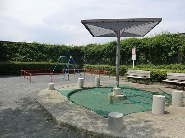 周辺環境:瀬戸ヶ谷つつじ公園(瀬戸ヶ谷つつじ公園まで200m)