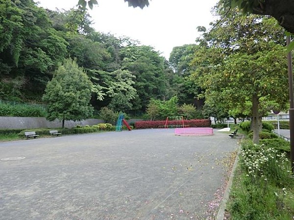 周辺環境:小港一丁目公園(小港一丁目公園まで170m)