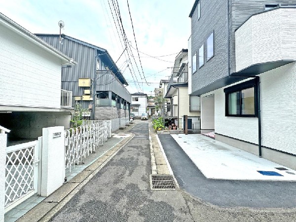 外観:☆☆風通しの良い住宅地☆☆  ゆとりのある住宅地　部屋の窓を開けるとそこには心地よい風が通りぬけます♪