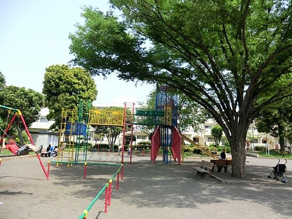 周辺環境:瀬谷第二公園(瀬谷第二公園まで150m)