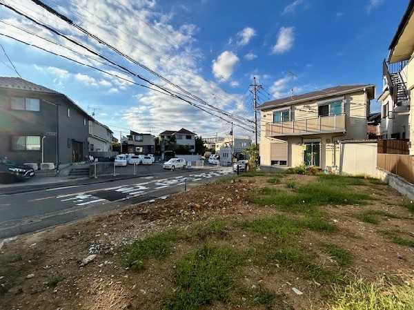 外観:低層の一戸建てを中心とした街並みが整然と続いています