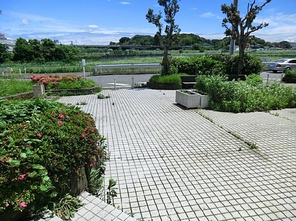 周辺環境:川向町第二公園(川向町第二公園まで1400m 公園近くでお子様も安心して遊べます♪)