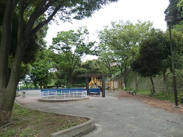 周辺環境:笹下奈良郷公園(笹下奈良郷公園まで240m 公園近くでお子様も安心して遊べます♪)