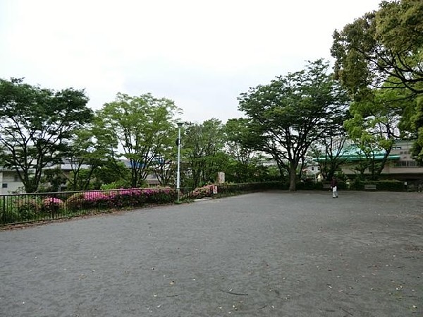 周辺環境:洋光台四丁目公園(洋光台四丁目公園まで160m)