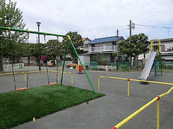 周辺環境:芹が谷第五児童公園(芹が谷第五児童公園まで100m)