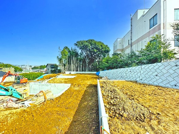 外観:☆☆風通しの良い住宅地☆☆  ゆとりのある住宅地　部屋の窓を開けるとそこには心地よい風が通りぬけます♪