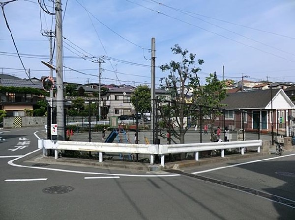 周辺環境:東希望が丘ふれあいひろば公園(東希望が丘ふれあいひろば公園まで700m)