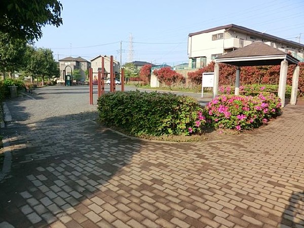 周辺環境:阿久和東宮ノ腰公園(阿久和東宮ノ腰公園まで300m)