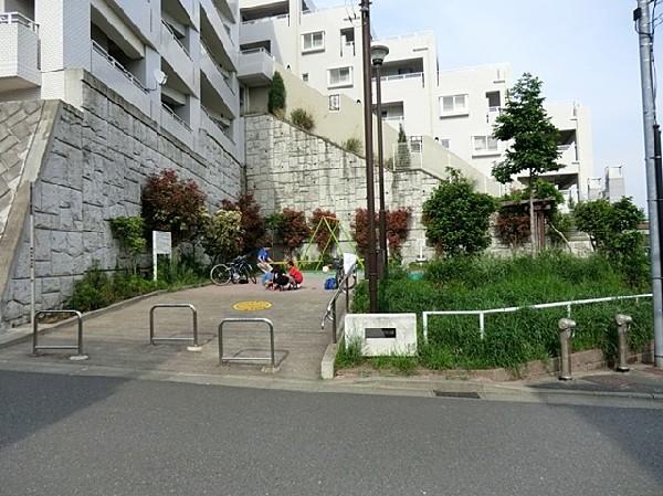 周辺環境:中野町南河内公園(中野町南河内公園まで210ｍ)