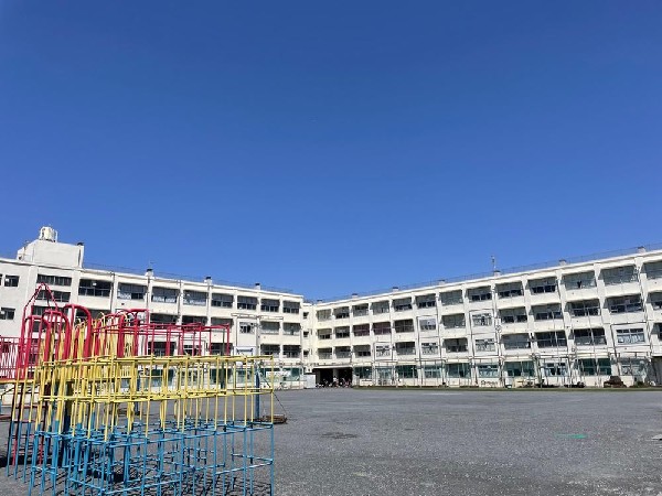 周辺環境:横浜市立下和泉小学校(横浜市立下和泉小学校まで700m)