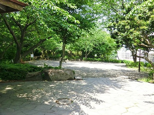 周辺環境:白山道奥公園(白山道奥公園まで140m)