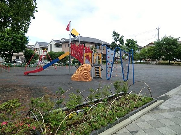 周辺環境:仲町台くわがた公園(仲町台くわがた公園まで600m)