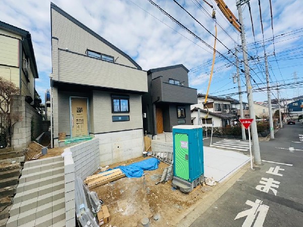 外観:☆☆風通しの良い住宅地☆☆  ゆとりのある住宅地　部屋の窓を開けるとそこには心地よい風が通りぬけます♪