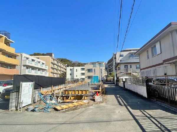 外観:☆☆風通しの良い住宅地☆☆  ゆとりのある住宅地　部屋の窓を開けるとそこには心地よい風が通りぬけます♪