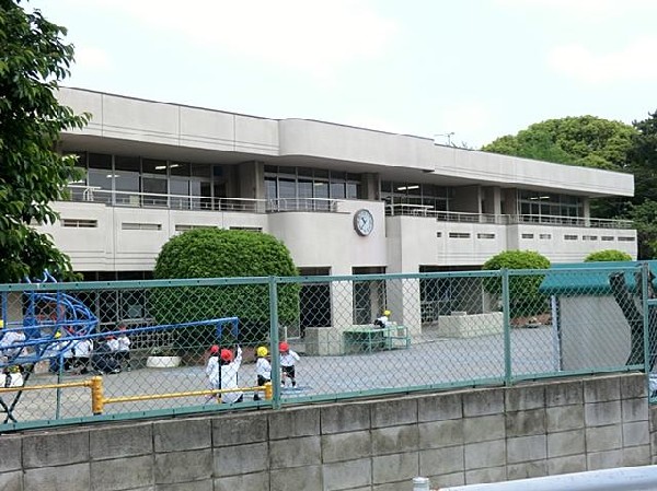 周辺環境:鶴見大学短期大学部附属三松幼稚園(鶴見大学短期大学部附属三松幼稚園まで550m)