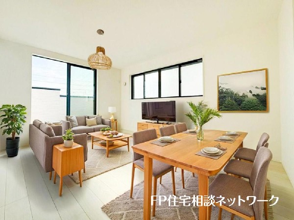 家族と過ごす時間を大切にしたい方にぴったりのゆとりある住空間です。（本画像はCGで作成しており、実際に現地に家具はおかれておりません。また価格に家具は含まれておりません。）
