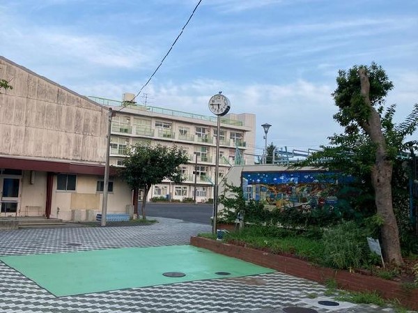 周辺環境:横浜市立別所小学校(横浜市立別所小学校まで850m)