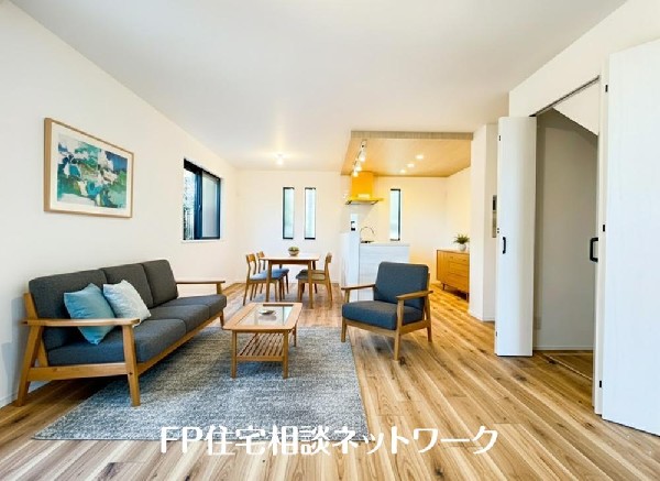 家族と過ごす時間を大切にしたい方にぴったりのゆとりある住空間です。（本画像はCGで作成しており、実際に現地に家具はおかれておりません。また価格に家具は含まれておりません。）