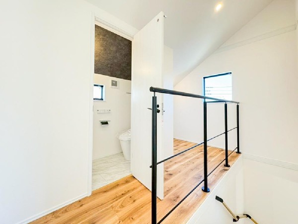 開放的な室内。２４時間換気システムを採用した風通しの良い室内は、湿気がこもりづらく快適に過ごせそうです。