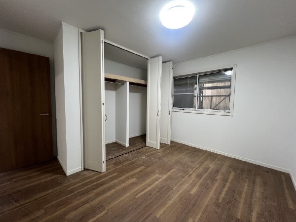 全居室には大型の収納クローゼットを完備。