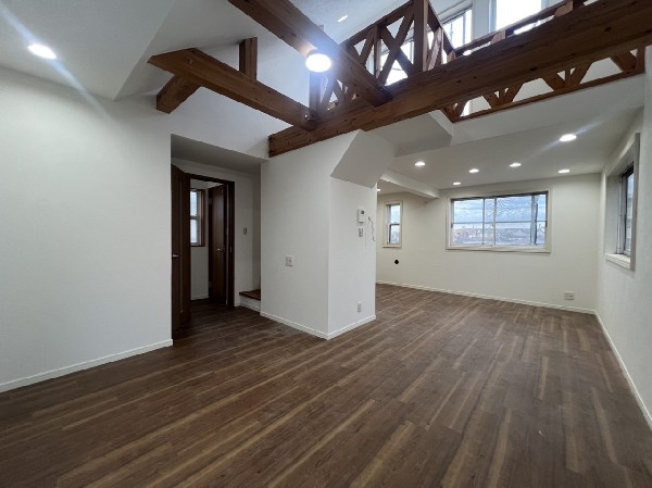 家族と過ごす時間を大切にしたい方にぴったりのゆとりある住空間です。