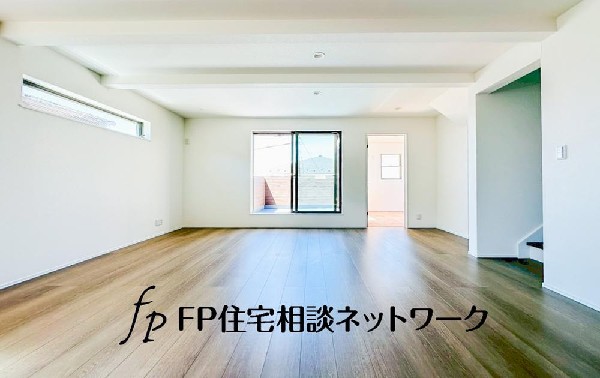 家族と過ごす時間を大切にする方にピッタリのゆとりの住空間です。お子様が元気に走り回っても安心して見守れます。家族の笑い声が今にも目に浮かびそうですね。