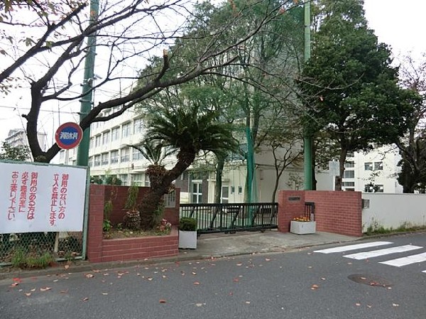 周辺環境:横浜市立左近山中学校(横浜市立左近山中学校まで600m)