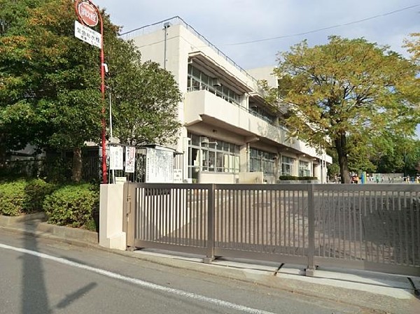 周辺環境:横浜市立新石川小学校(横浜市立新石川小学校まで1100m 小学校近く♪お子様も通学も安心です♪)